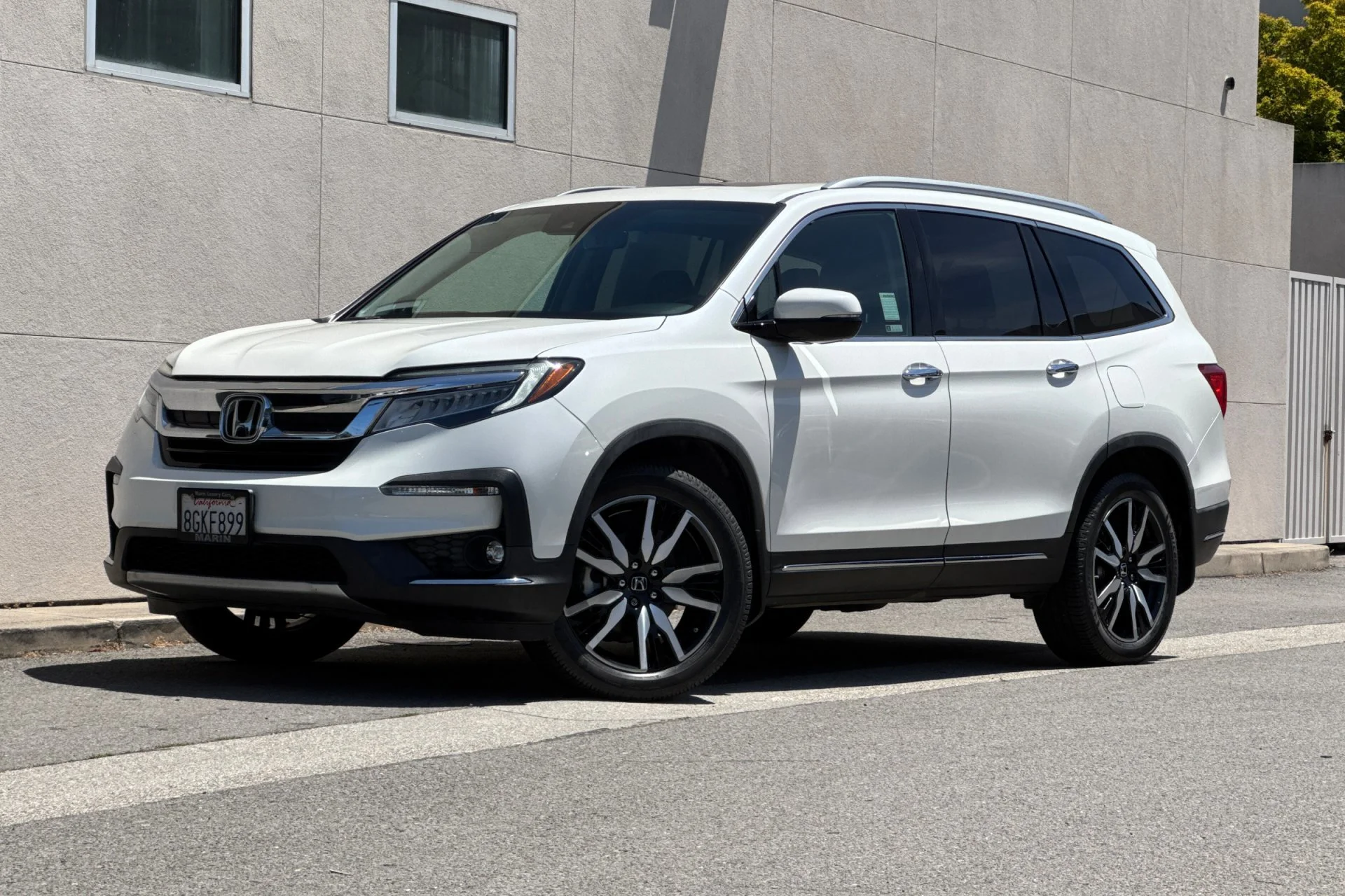 Used 2019  Honda Touring image 1