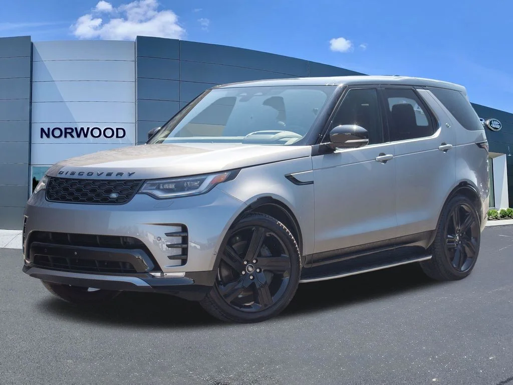 2025 Land Rover Discovery P360 Dynamic SE's photo