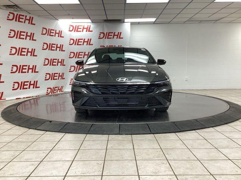 New 2026 Gray Hyundai SEL Sport image 2
