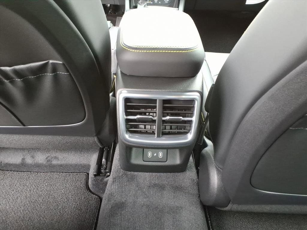2026 Kia K5 GT - Photo 27