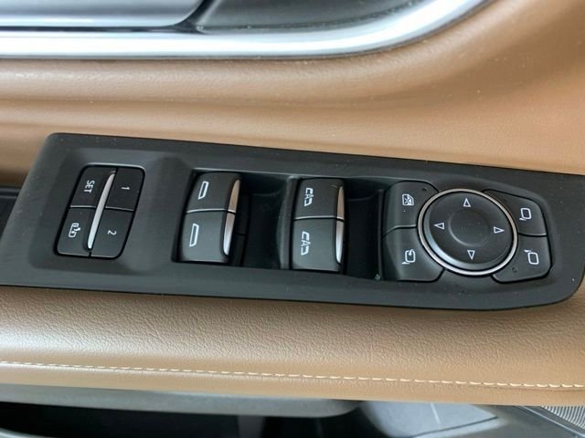 Used 2022 White Chevrolet High Country image 32