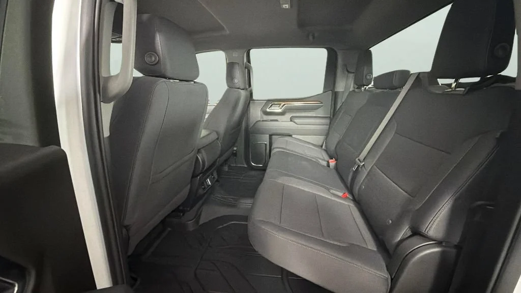 Used 2026 Summit White Chevrolet RST image 27