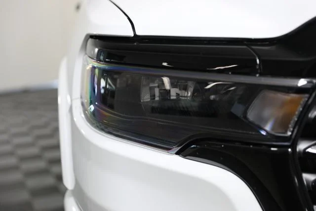 New 2026 Bright White Clear-Coat Exterior Paint RAM Laramie image 28