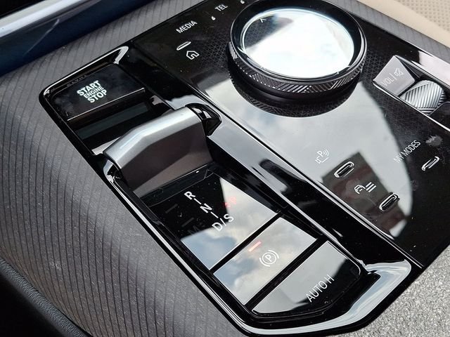New 2026 Black Sapphire Metallic BMW 30 xDrive image 13