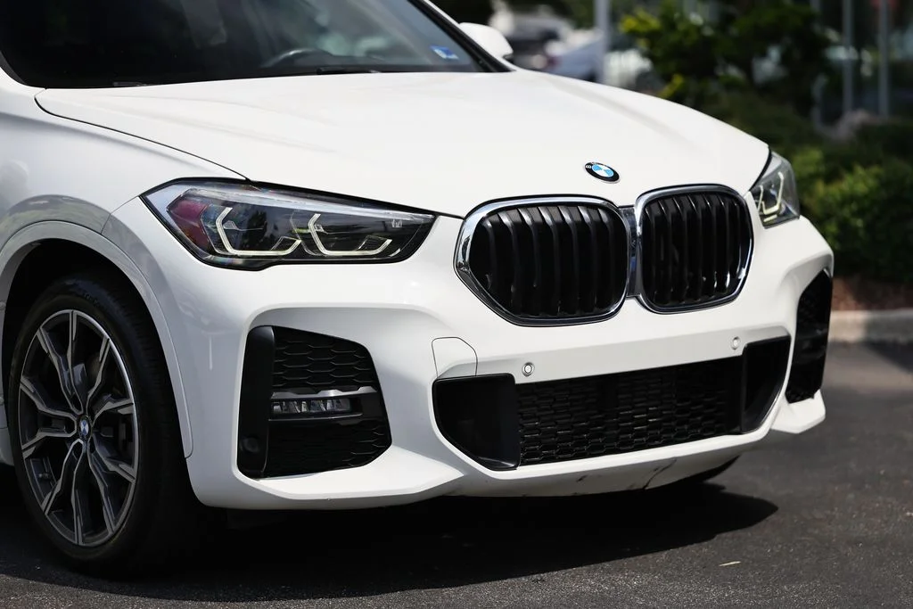 Used 2021 Alpine White BMW xDrive28i image 2