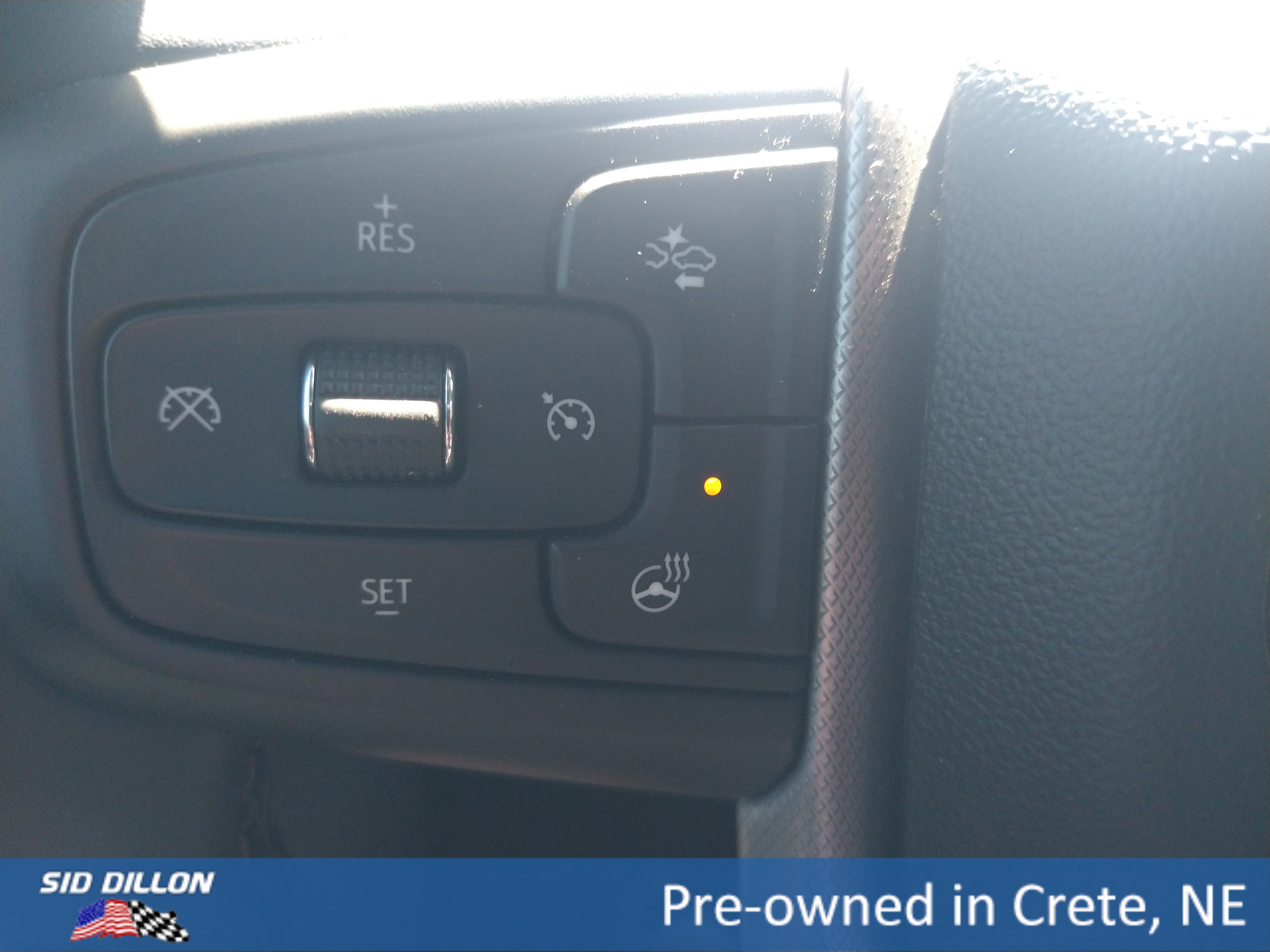 Used 2025 White Frost Tricoat GMC Denali image 10