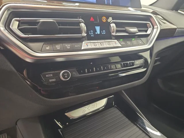 Used 2023 Skyscraper Gray Metallic BMW xDrive30i image 27