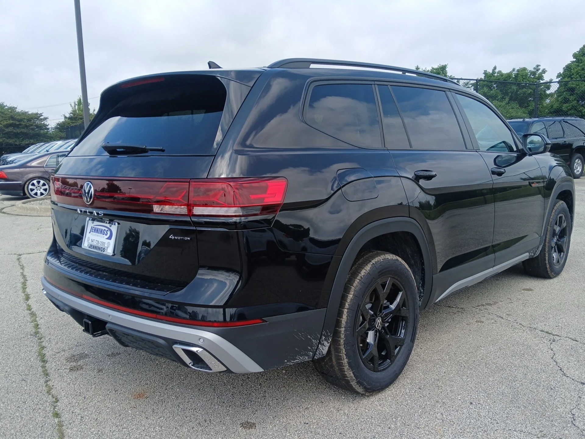 New 2026 Deep Black Pearl Volkswagen 2.0T Peak Edition image 4
