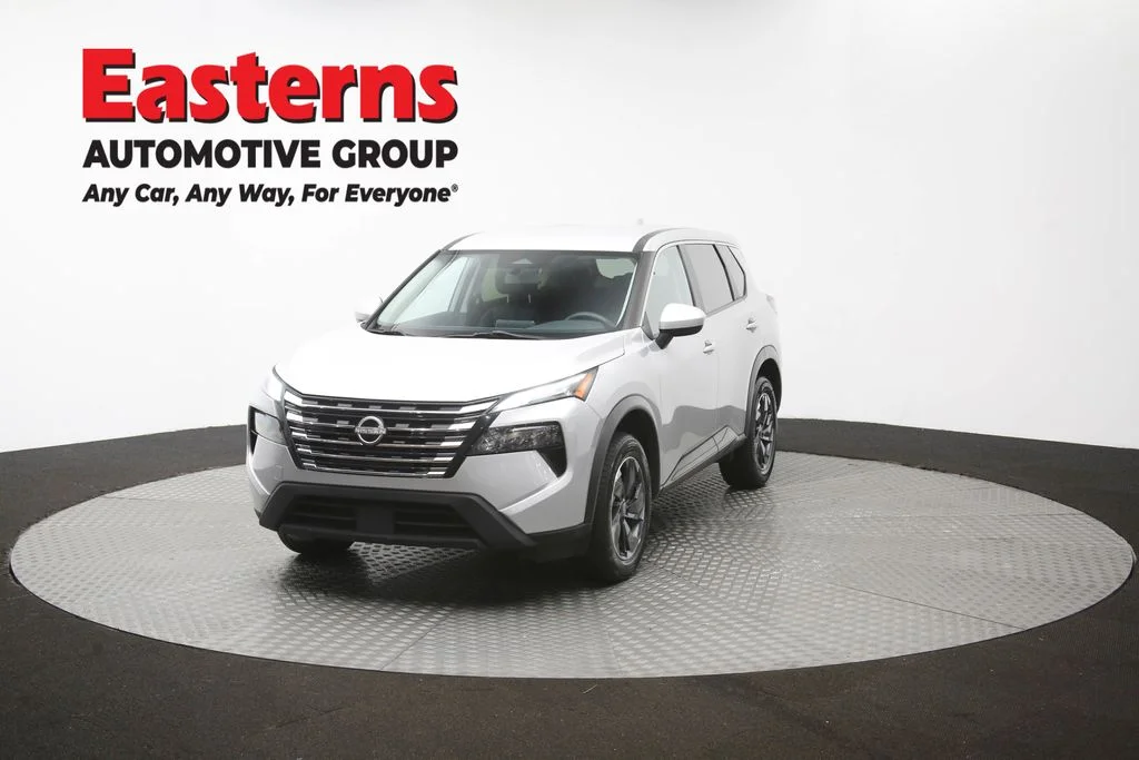 Used 2024 Silver Nissan SV image 53