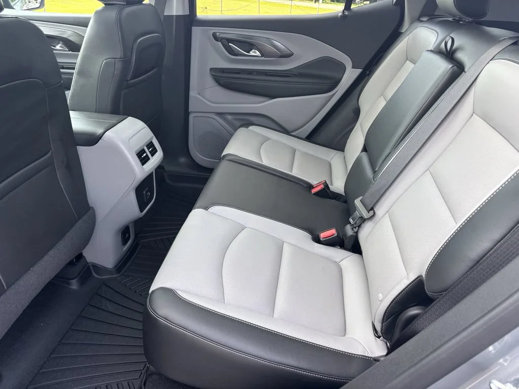 Used 2023 STERLING METALLIC GMC SLT image 17
