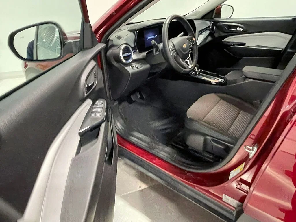 Used 2025 Red Chevrolet LT image 19