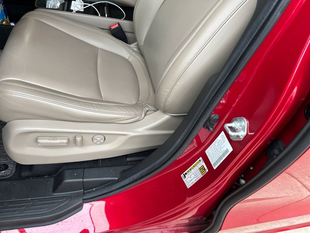 Used 2024  Honda Touring image 16