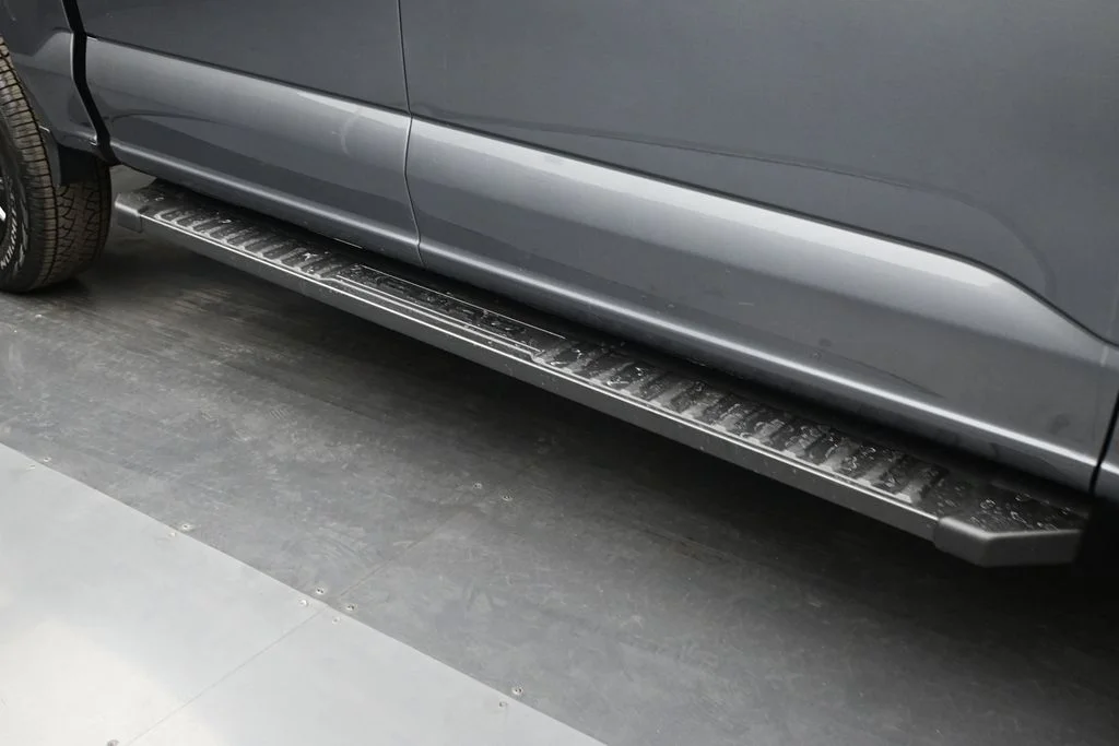 New 2026 Carbonized Gray Metallic Ford XLT image 24