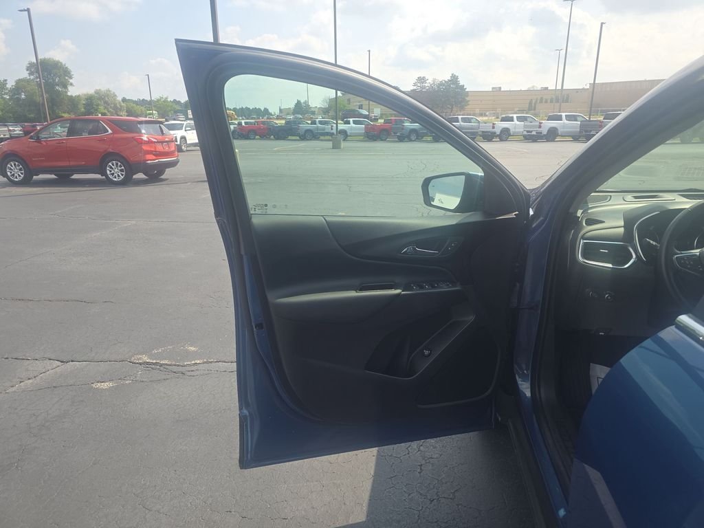 Used 2024 Lakeshore Blue Metallic Chevrolet LT image 17