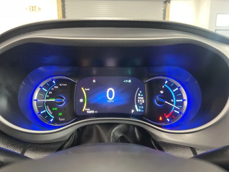 Used 2020 Gray Chrysler Touring L image 25