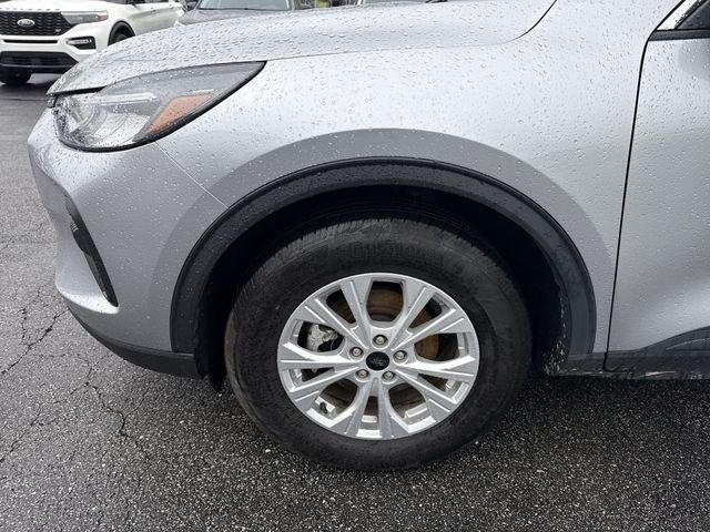 Used 2023 Silver Ford Active image 19