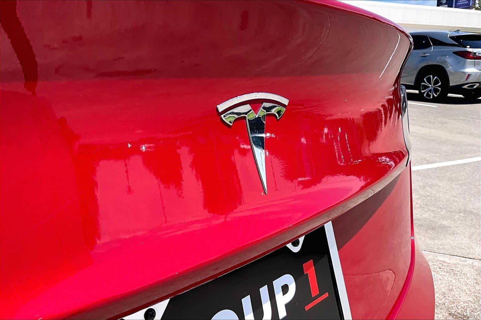 Used 2020 Red Multi-Coat Tesla Standard Range Plus image 27