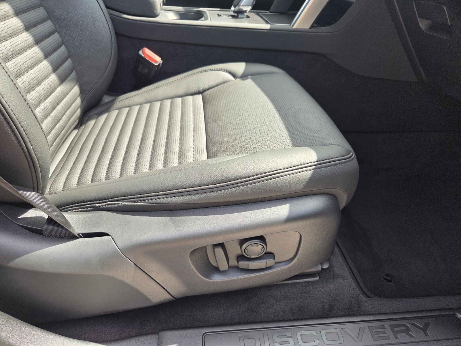 2025 Land Rover Discovery Sport S - Photo 11