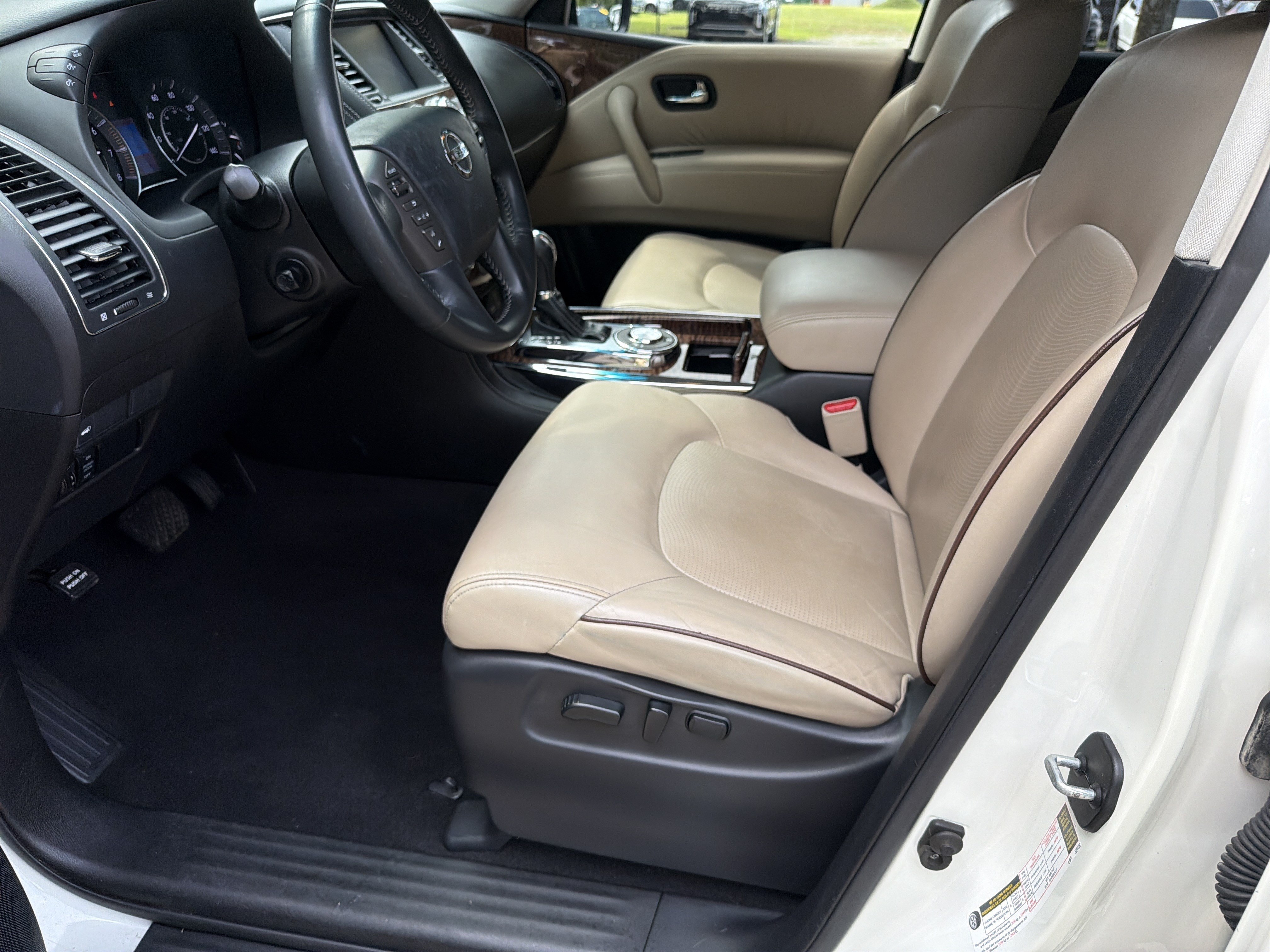 Used 2017 Pearl White Nissan SL image 9