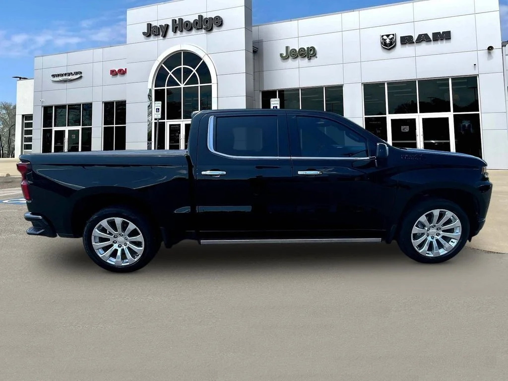 Used 2021 Black Chevrolet High Country image 4