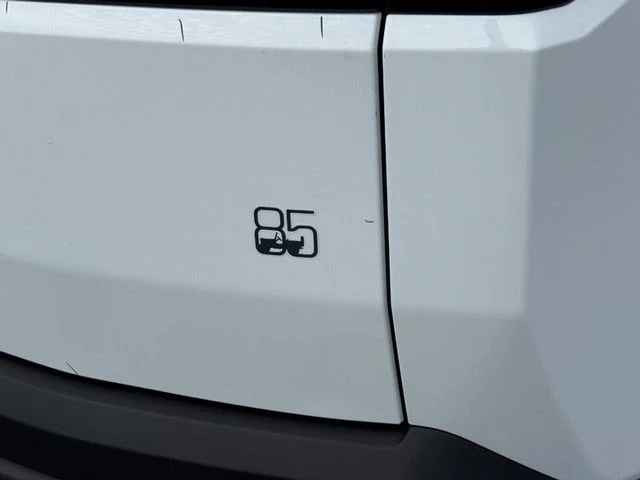 New 2026 Bright White Clear-Coat Exterior Paint Jeep Laredo image 4