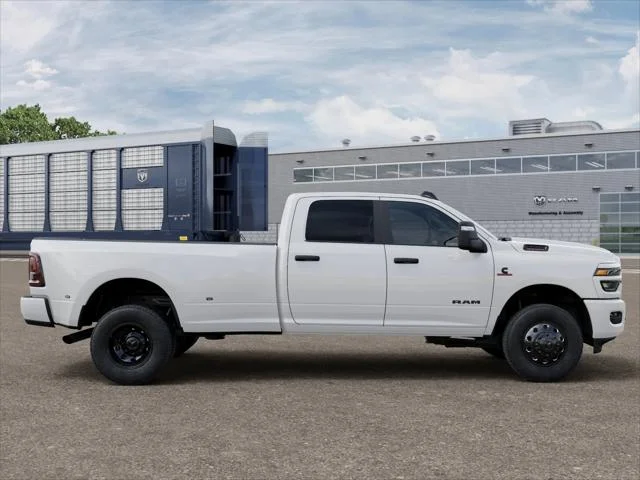New 2026 Bright White Clear-Coat Exterior Paint RAM BIG HORN image 22