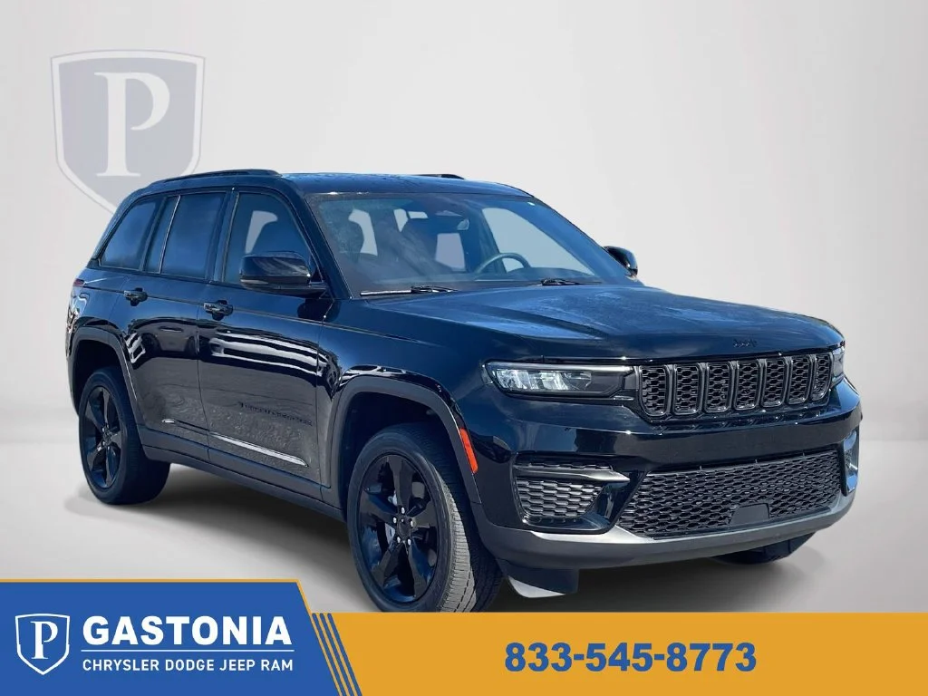 Used 2023 Black Jeep Altitude image 1