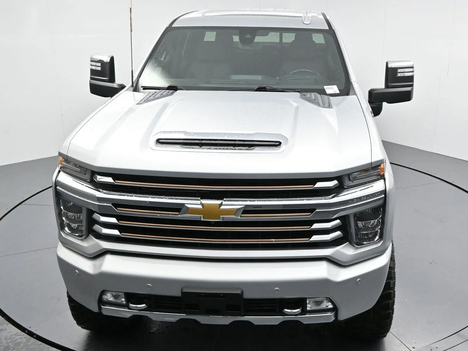 Used 2020 Silver Ice Metallic Chevrolet High Country image 41