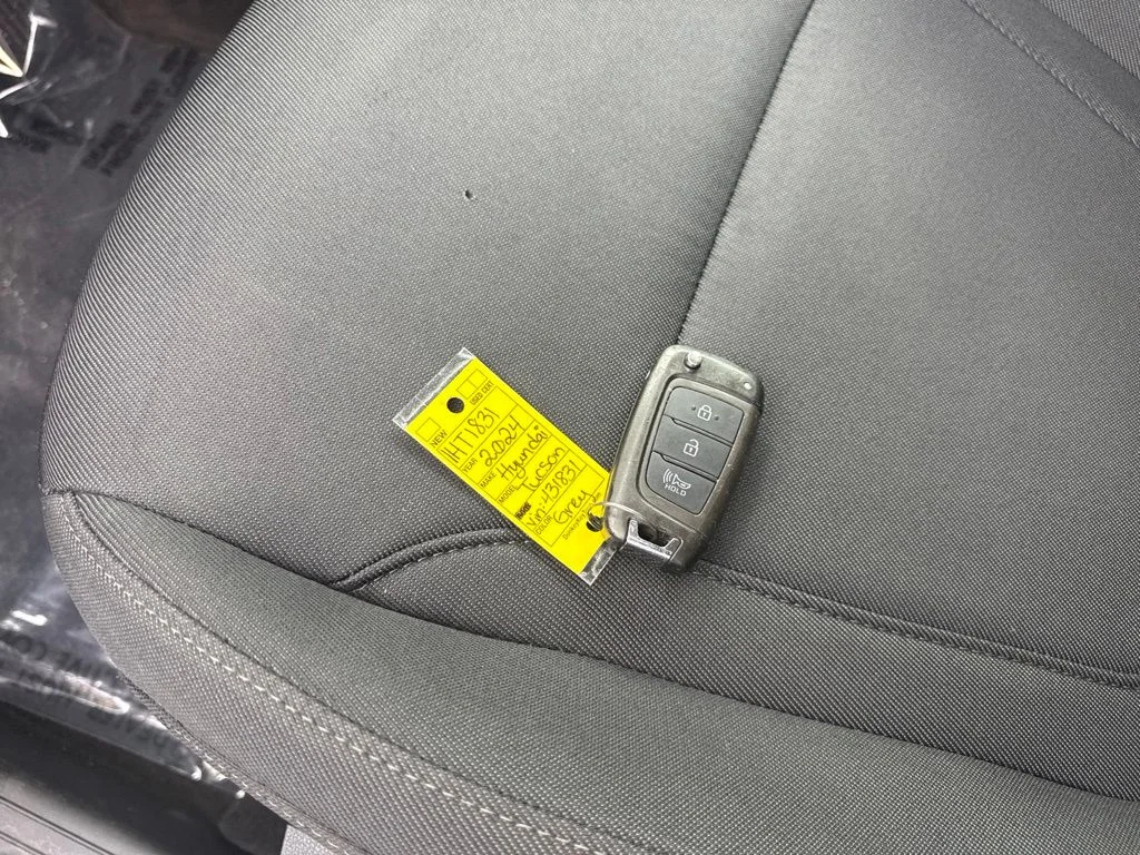Used 2024 Gray Hyundai SE image 5