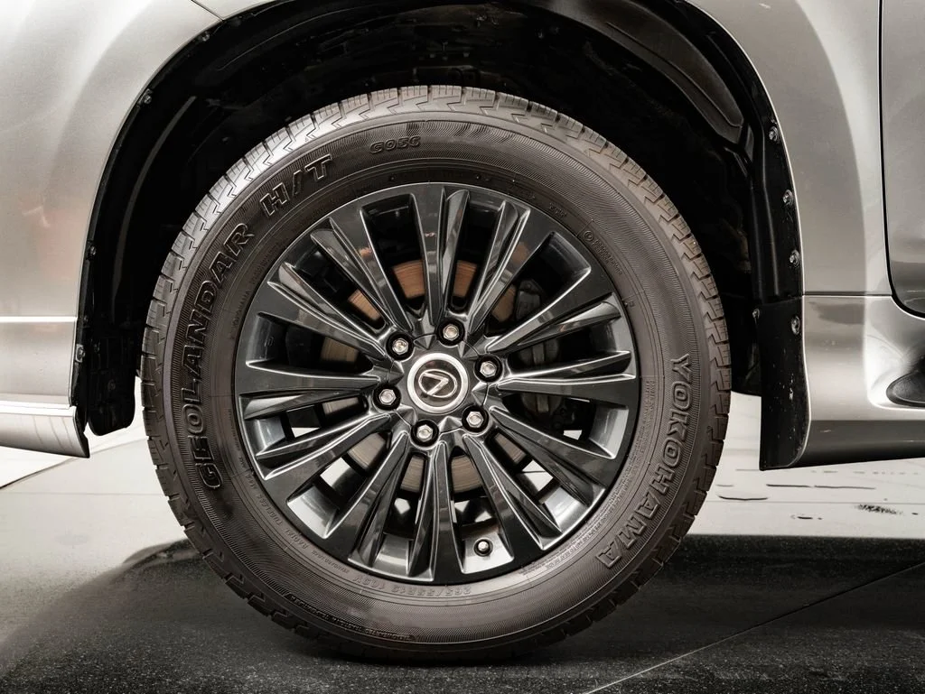 Used 2023 Atomic Silver Lexus 460 image 13