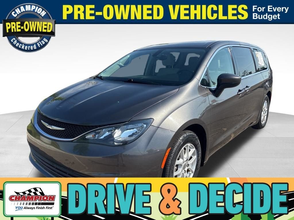 Used 2017 Gray Chrysler Touring image 1