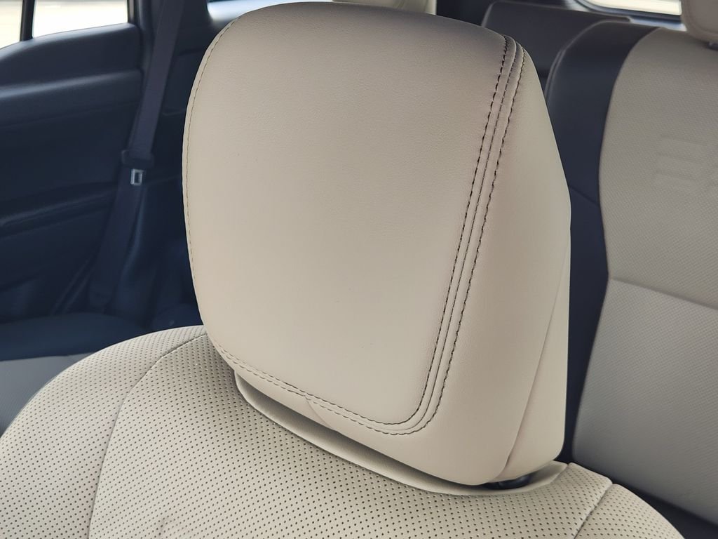 Used 2024 White Pearl Lexus 550 Overtrail image 24