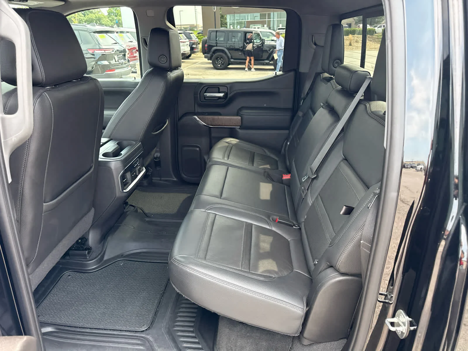 Used 2021 Onyx Black GMC Denali image 10
