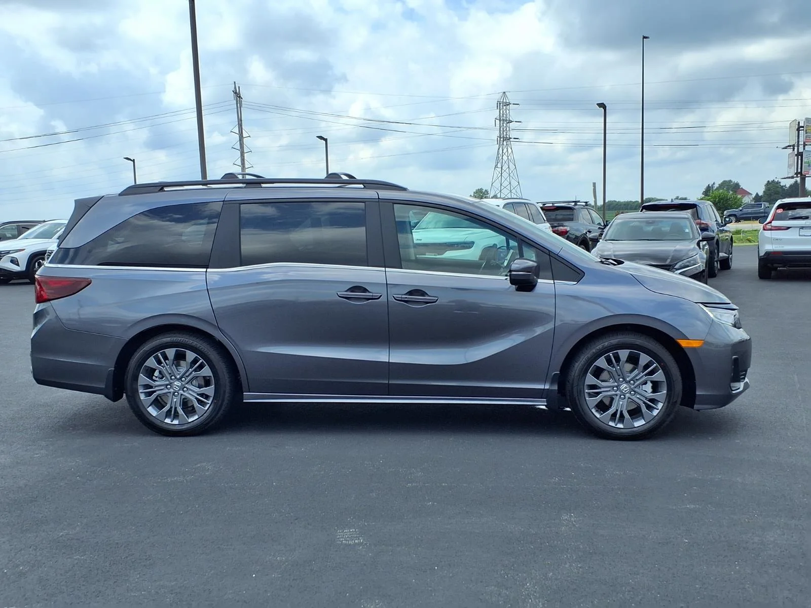 New 2026 Modern Steel Metallic Honda Touring image 11
