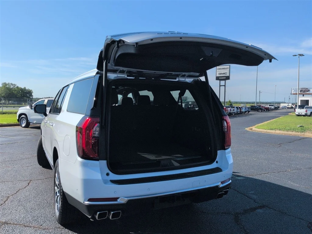 Used 2026 Glacier White Tricoat GMC Denali image 27