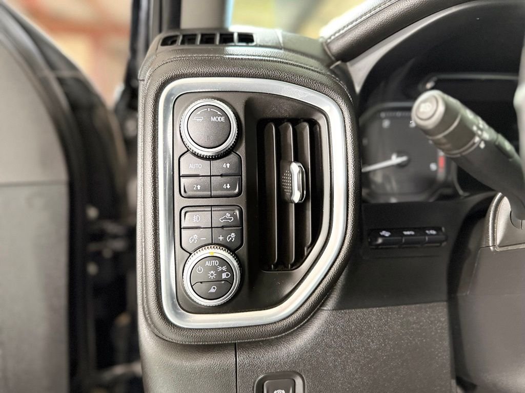 Used 2021 Black GMC Denali image 15