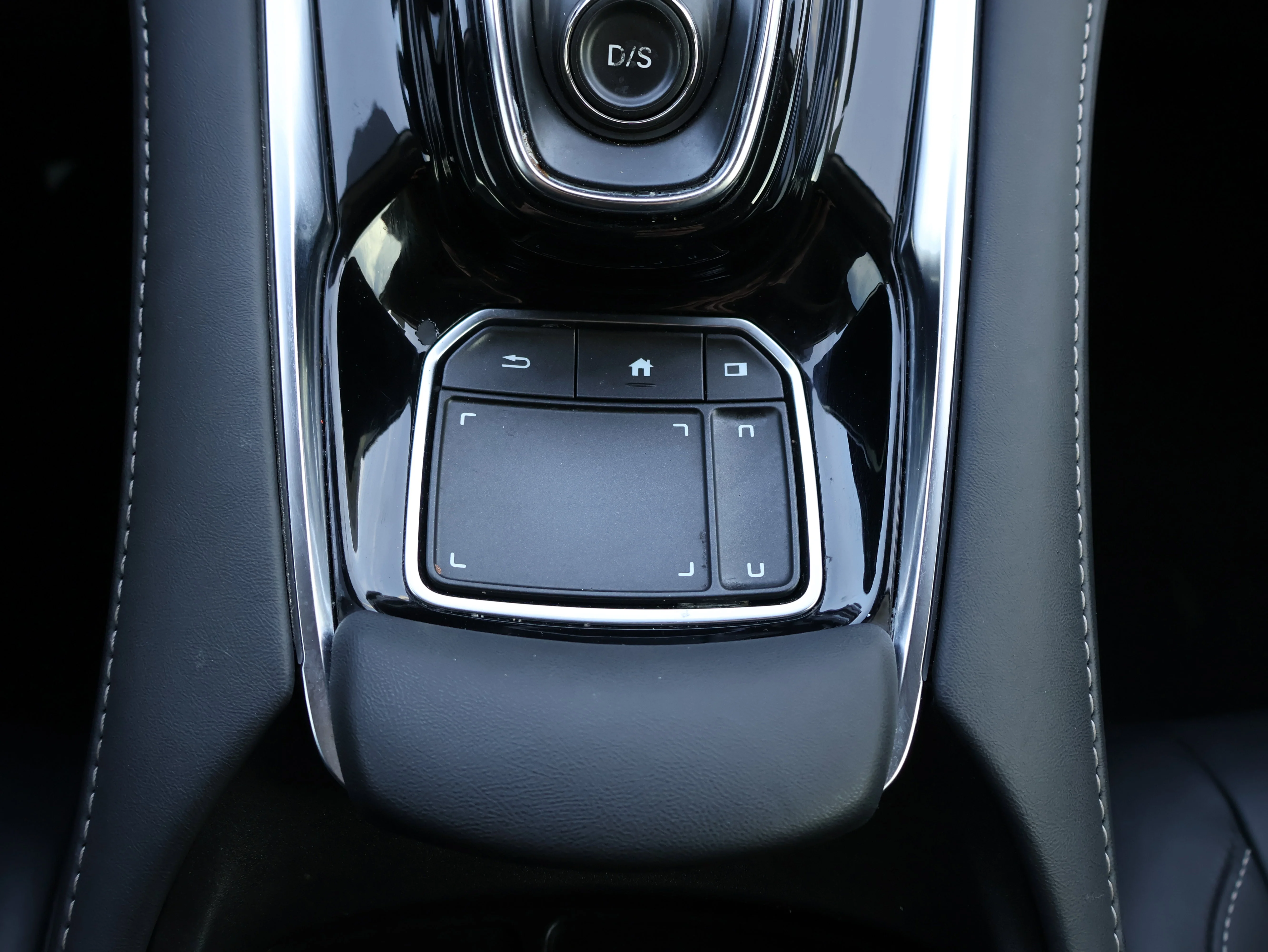 Used 2024 Liquid Carbon Metallic Acura w/Technology Package image 28