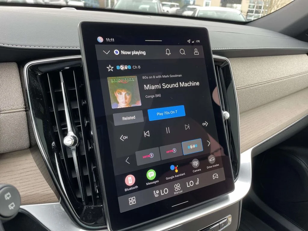 2026 Volvo XC90 Plus - Photo 15