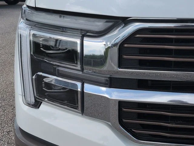 New 2026 Star White Metallic Tri-Coat Ford King Ranch® image 10