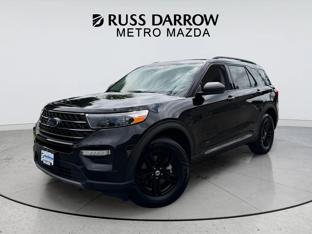 Used 2020 Black Ford XLT image 1