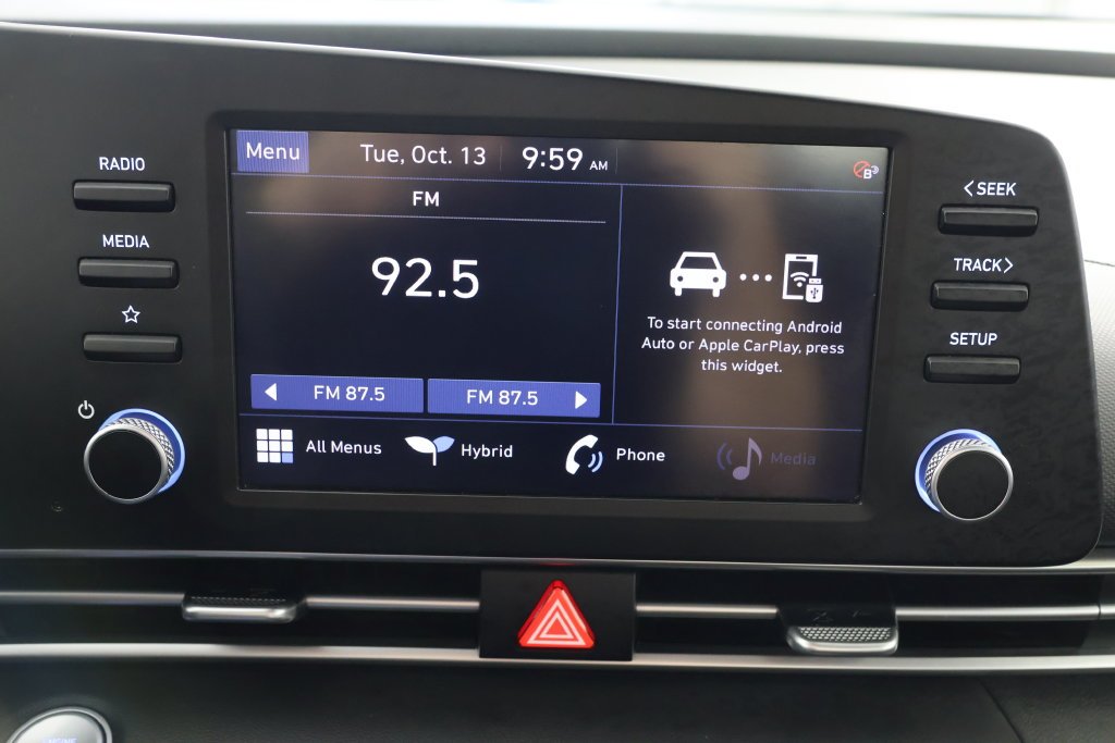 Used 2023 White Hyundai Blue image 14