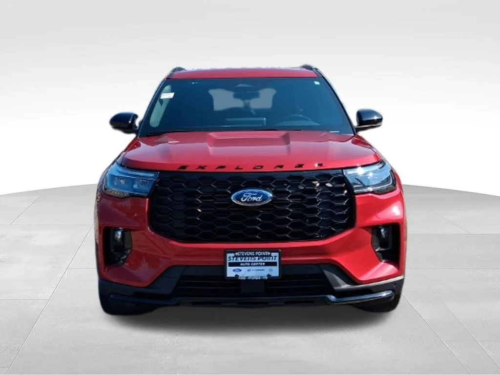 Used 2025 Rapid Red Metallic Tinted Clearcoat Ford ST-Line image 10