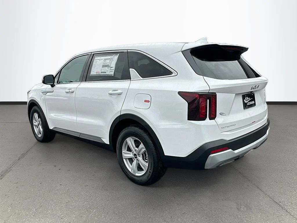 New 2026 Glacial White Pearl Kia LX image 5