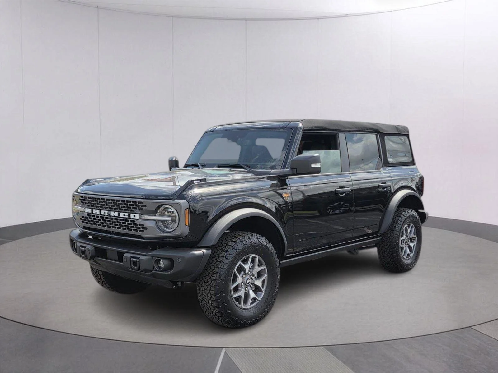 Used 2025 Shadow Black Ford Badlands image 1