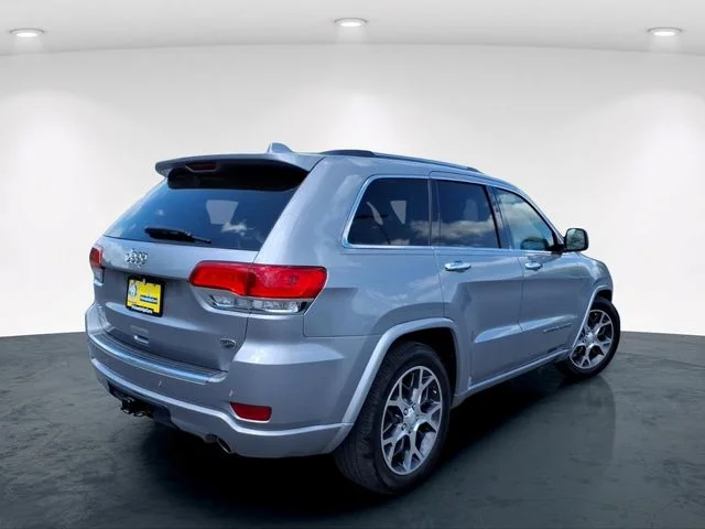Used 2019 Silver Jeep Overland image 8
