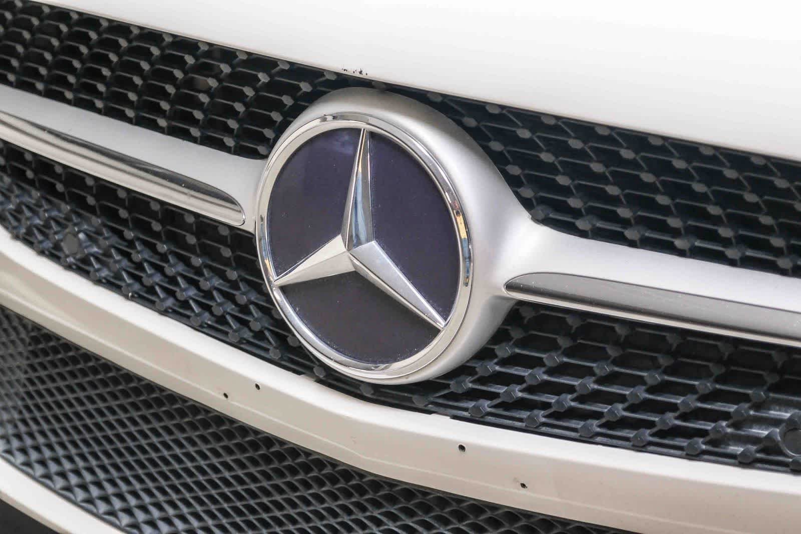Used 2019 Polar White Mercedes-Benz A 220 image 13