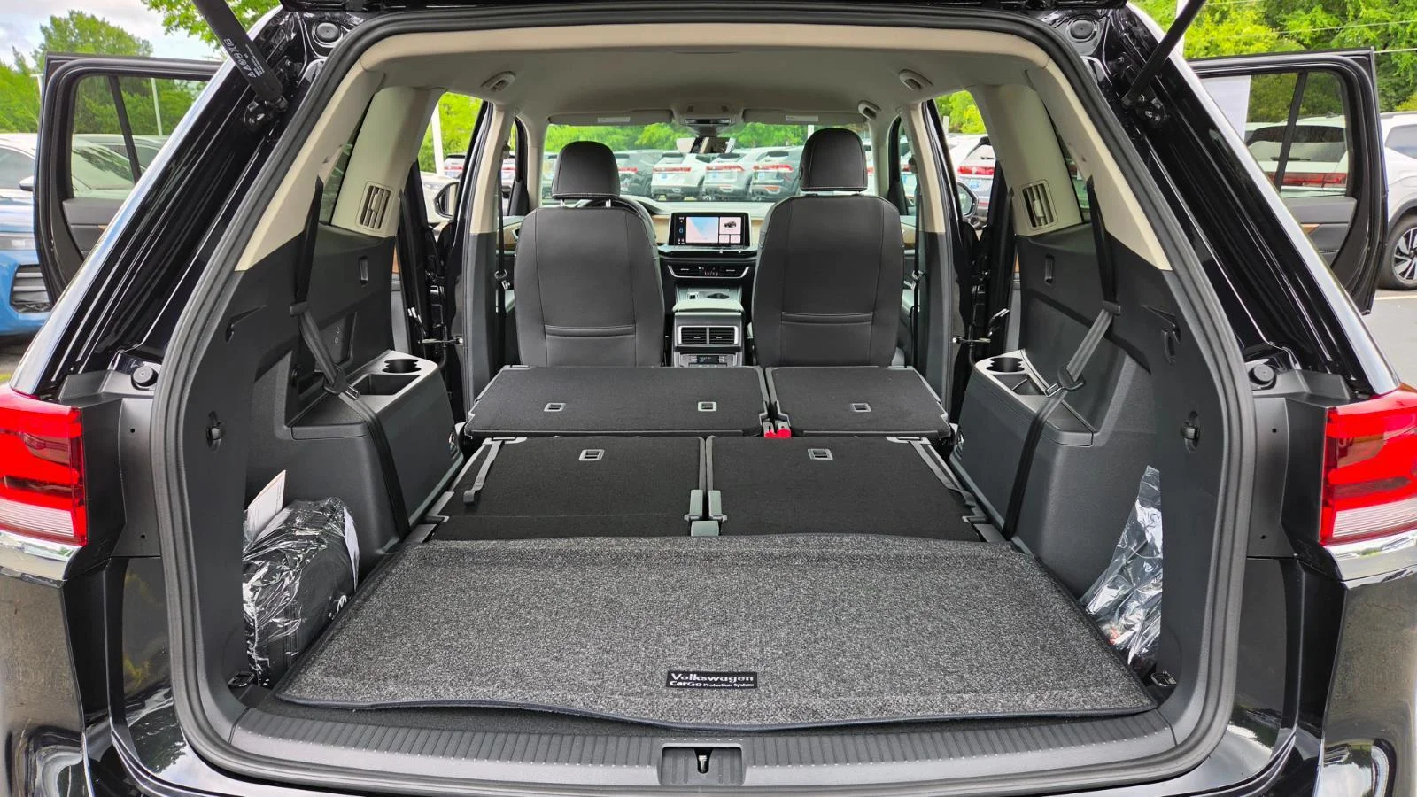 New 2026 Deep Black Pearl Volkswagen 2.0T SE image 68