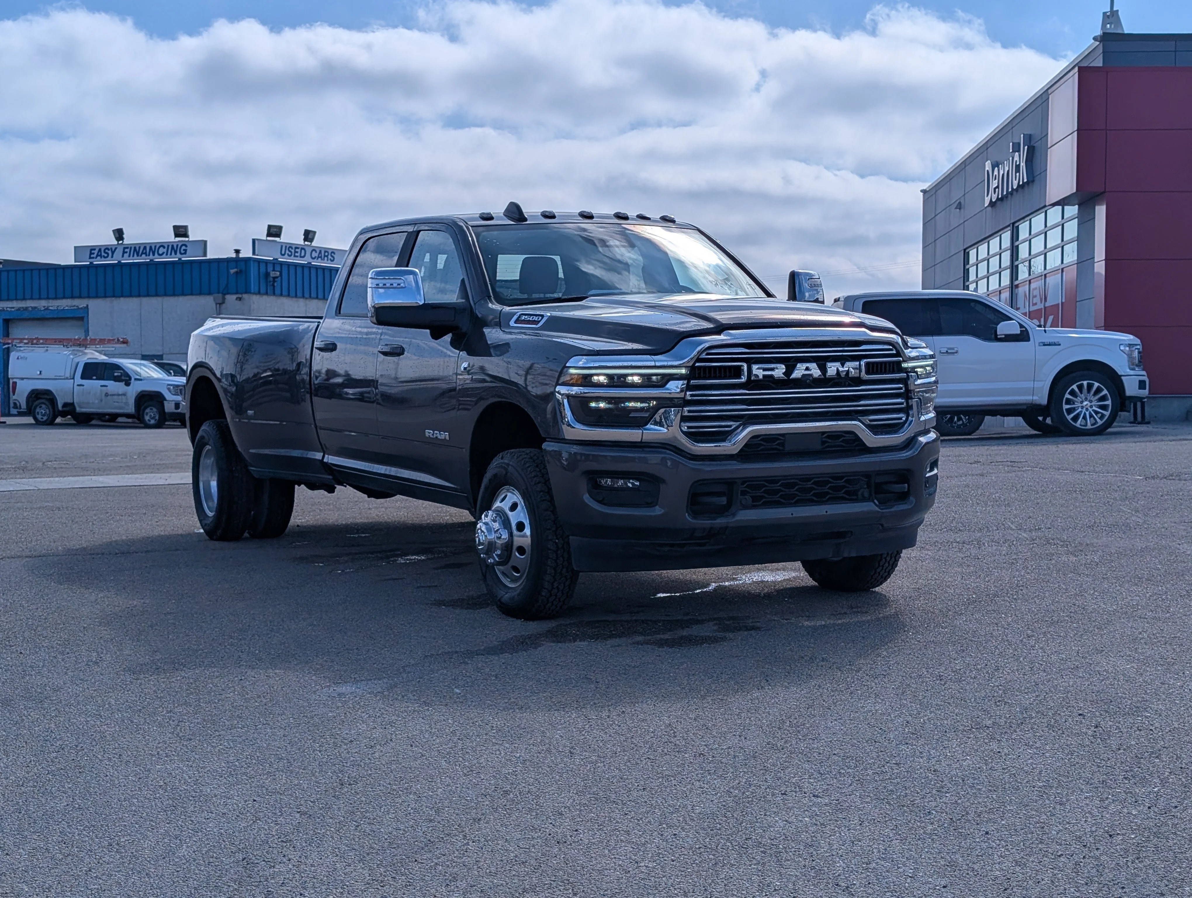 Used 2025 Granite Crystal Metallic Ram Laramie image 9
