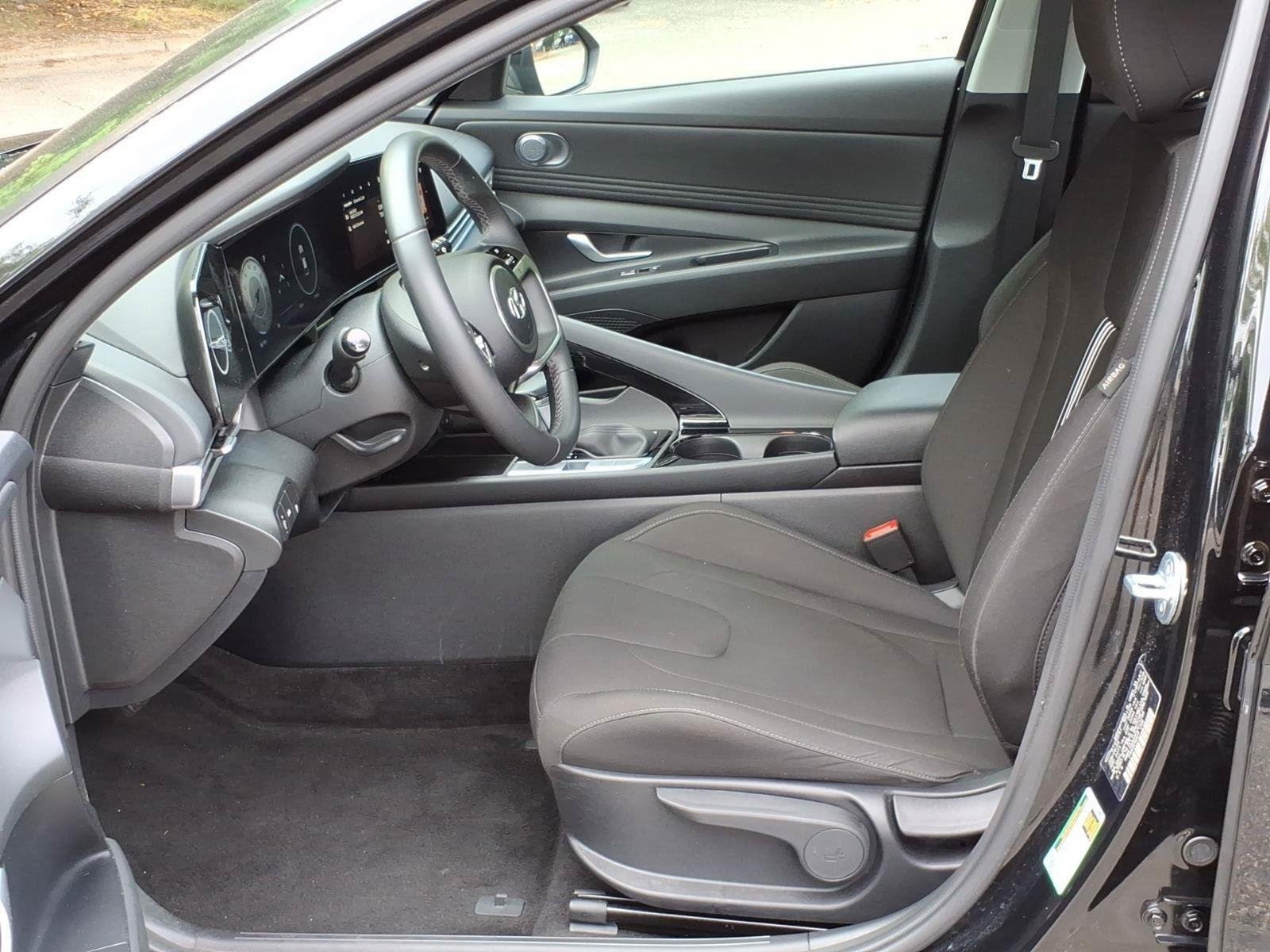 Used 2023 Onyx Black Hyundai SEL image 15