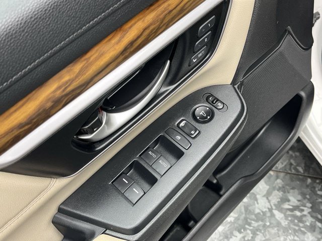 Used 2018 White Diamond Pearl Honda EX-L image 8
